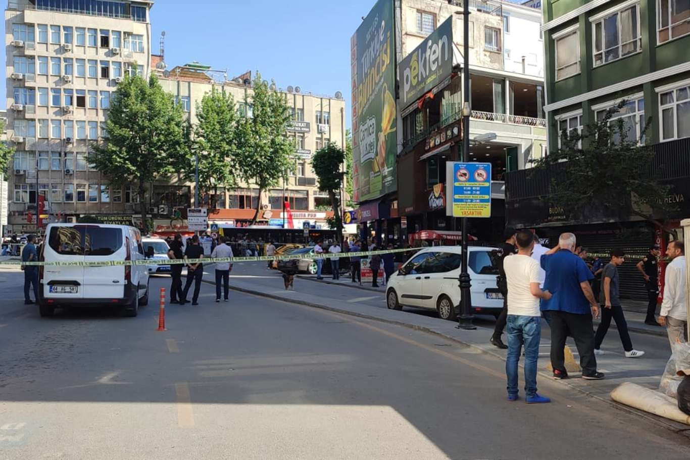 Malatya’daki kafe saldırısında ölü sayısı 3'e yükseldi Malatya’daki kafe saldırısında ölü sayısı 3'e yükseldi